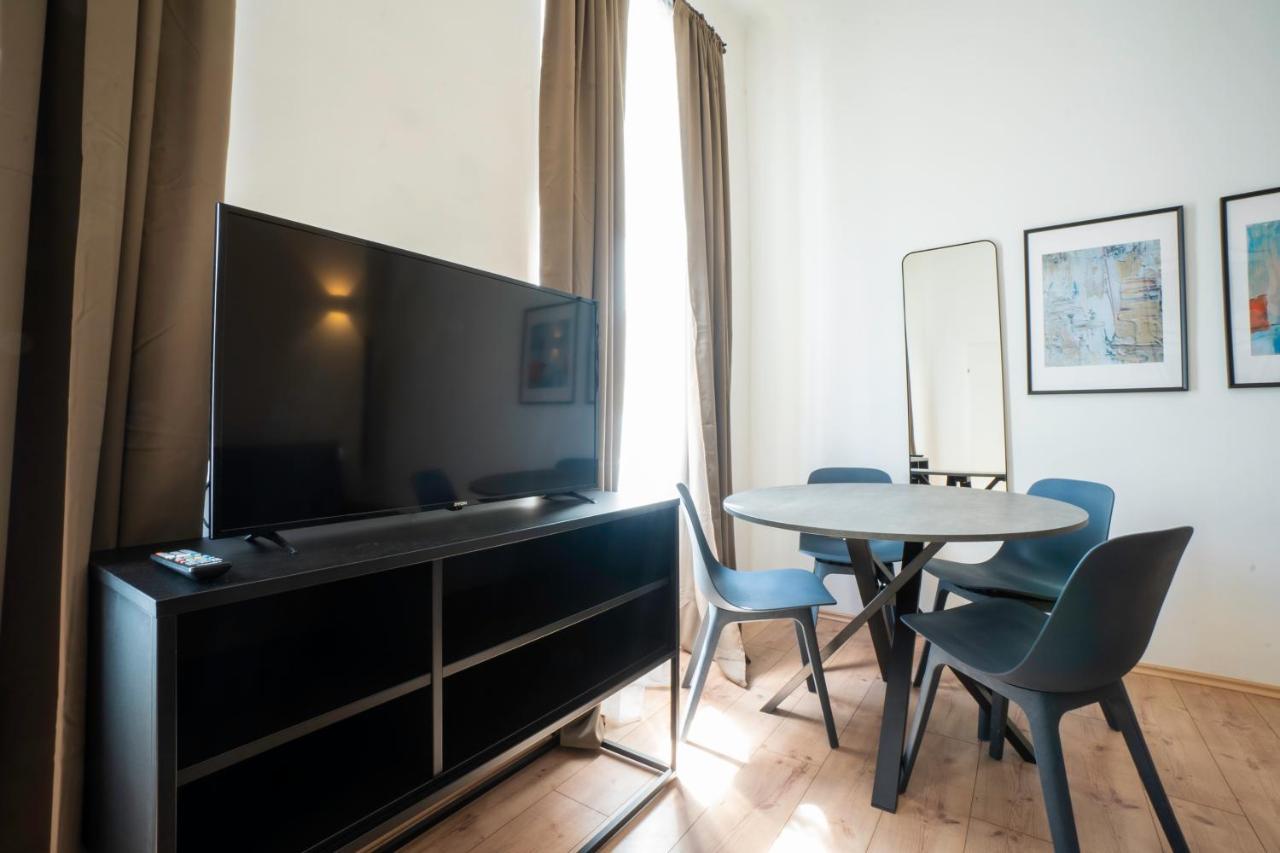 וינה Modern 1-Bedroom Apartment Next To Praterstern מראה חיצוני תמונה